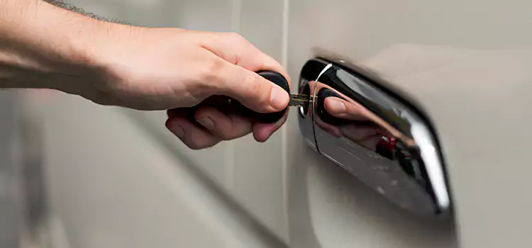 Why Choose Our Auto Locksmith Team in La Puente, CA?